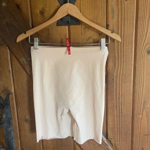 Spanx thinstincts mis thigh shorts